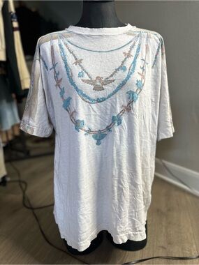 Women's White Short-Sleeve Tee with Turquoise Necklace Print